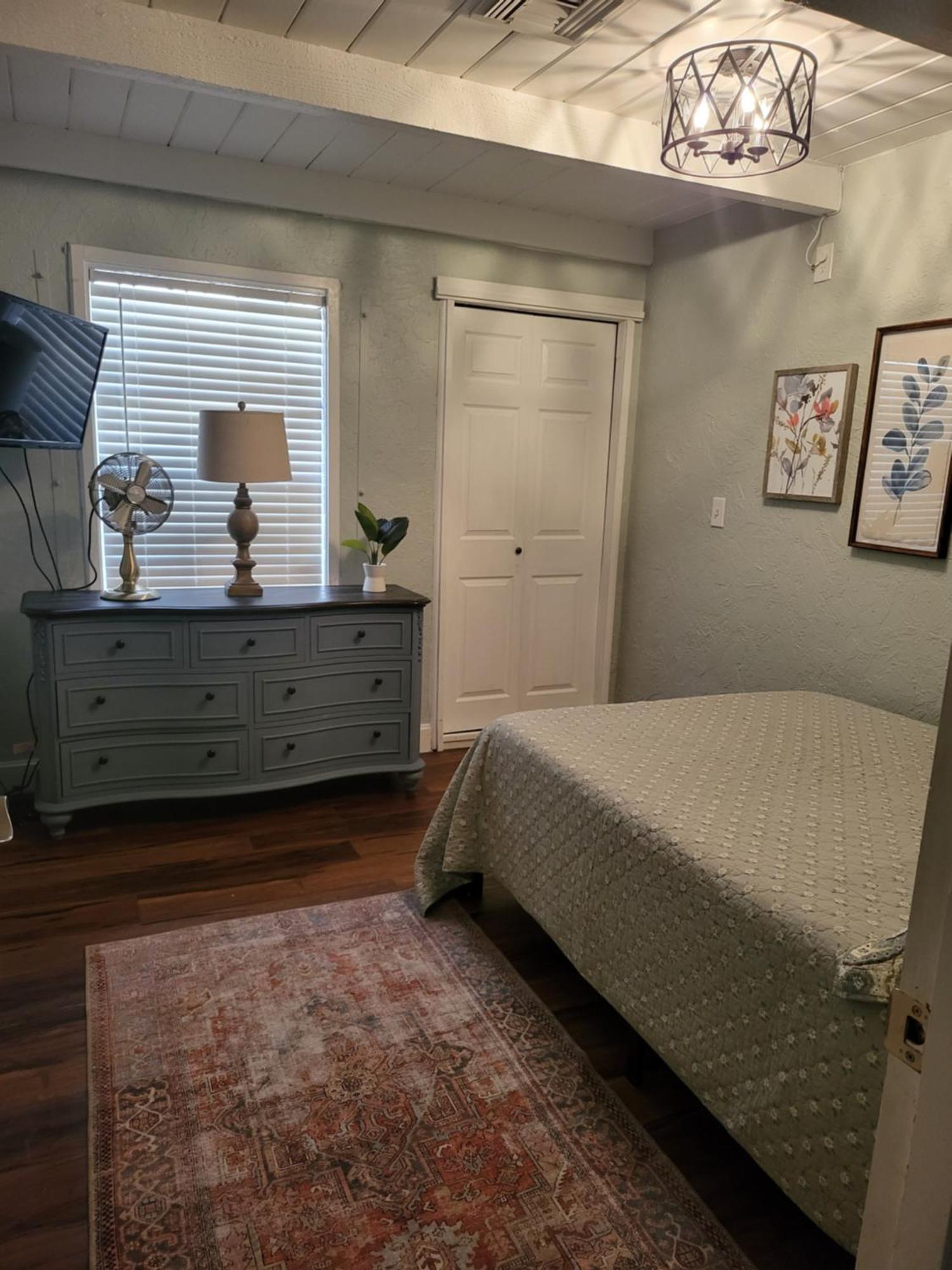 Smart Solution - Individual Private Bed-Pods In Gorgeous Shared Space - Women Only Dorm In Room 5 - Coed House - Full-Sized Mattresses In Individual Pods - With Built-In Private Storage - Gorgeous Shared Room - Affordable Luxury - Sparrow House فينيكس المظهر الخارجي الصورة